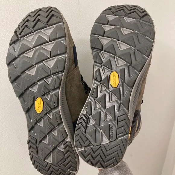 Merrell Kids Boots - Picture 2 of 3